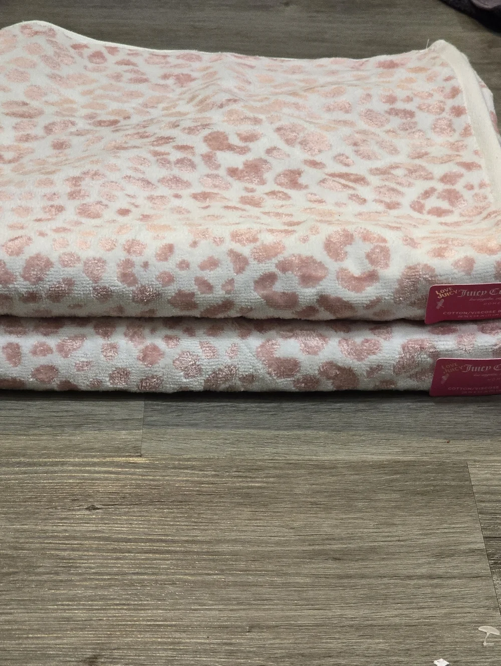 Juicy Couture Home Pink Leopard Print Bath Towel Set